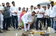 वाकड - ताथवडे येथील रस्त्याच्या कामाचे महापौरांच्या हस्ते भूमिपूजन