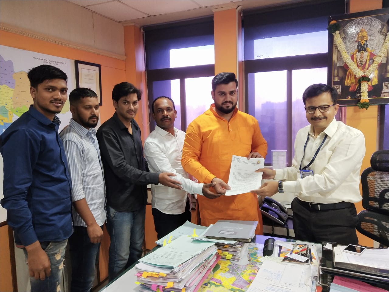 सत्ताधाऱ्यांनी महापालिकेचे ब्रीदवाक्य 'कटिबद्ध जनलुटाय' केलं; भोसरी रूग्णालयाच्या खाजगीकरणा विरोधात शिवसेना आक्रमक