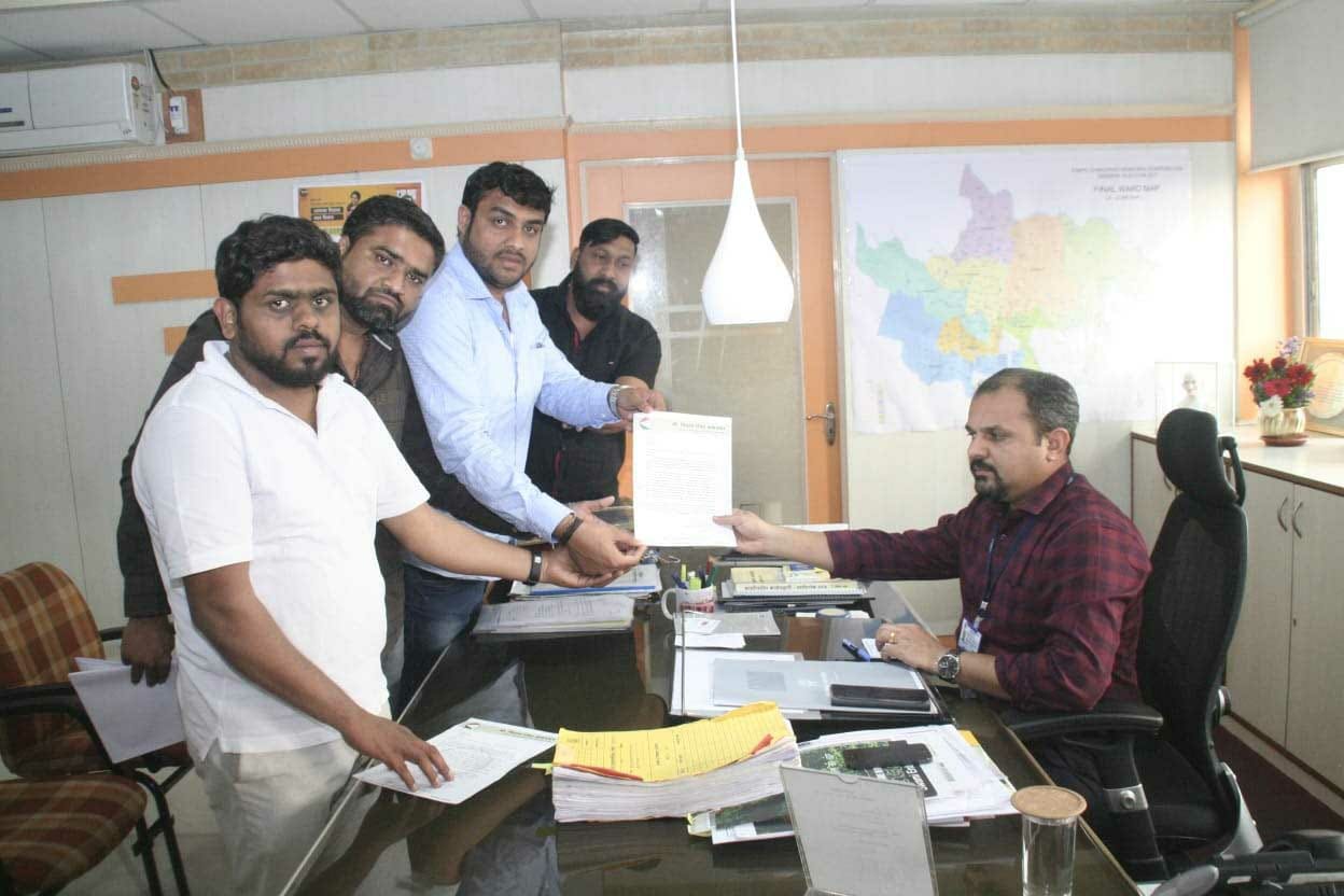 बिल्डरधार्जिण्या अधिकाऱ्यांची चौकशी करा - विशाल वाकडकर