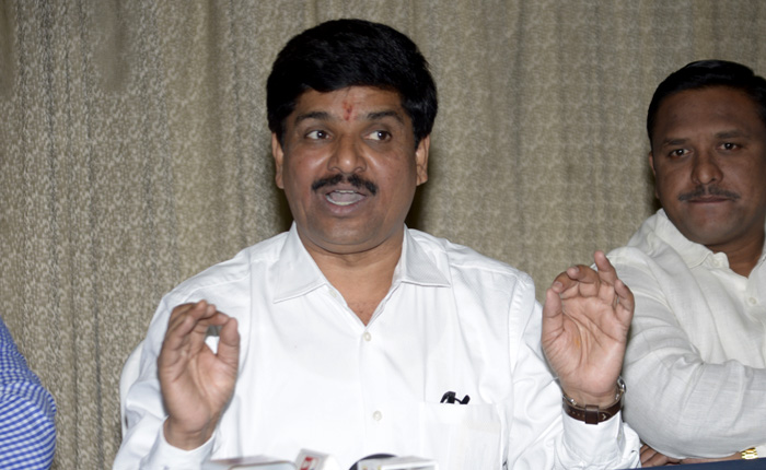 कंत्राटी सफाई कामगारांची फरकाची रक्कम महिन्याभरात अदा करा; कामगार आयुक्तांचा महापालिकेला आदेश