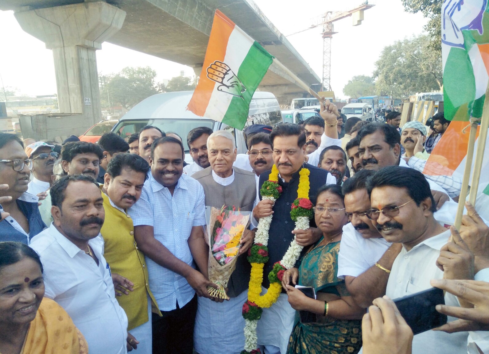 सीएए आणि सीएबी कायदा रद्द करण्यासाठी 'गांधी शांती यात्रा' - यशवंत सिन्हा; 'गांधी शांती यात्रे'चे पिंपरीत जोरदार स्वागत