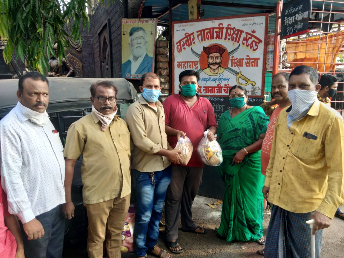 दापोडीतील रिक्षा चालकांच्या मदतीला धावली पिंपरी युवासेना..!