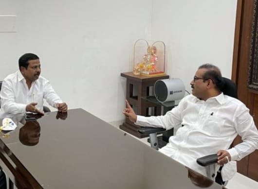 पिंपरी चिंचवड शहरातील वैद्यकीय सेवा अधिक सक्षम करण्यासाठी आमदार अण्णा बनसोडे सरसावले; आरोग्य मंत्र्यांशी केली विविध विषयांवर चर्चा