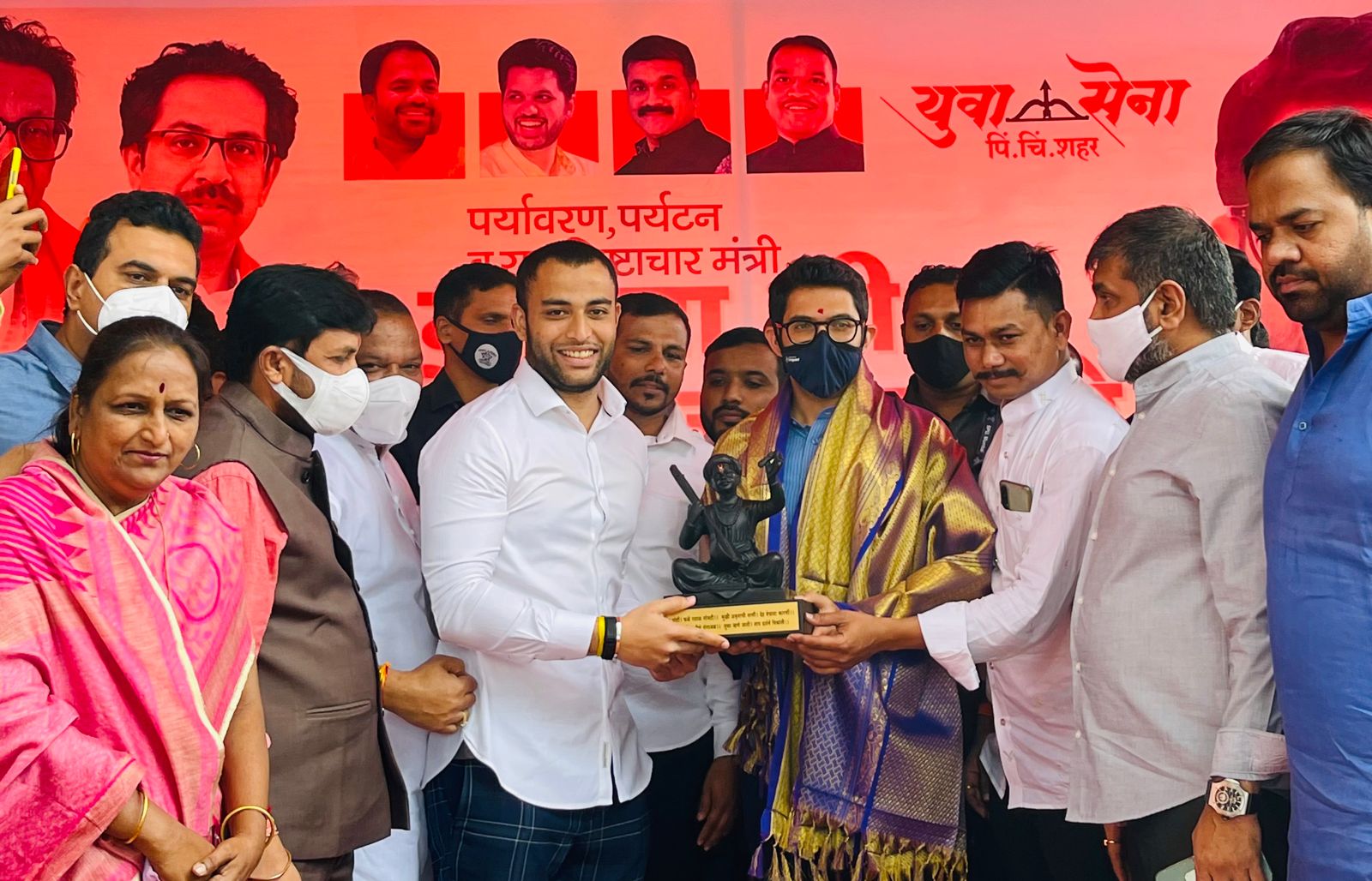 पिंपरी चिंचवडमध्ये युवासेनेकडून पर्यावरण मंत्री आदित्य ठाकरेंचे जोरदार स्वागत