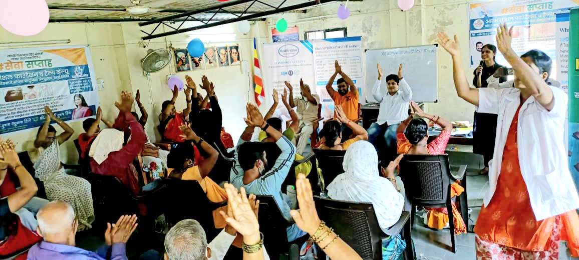 मोरवाडी, शाहूनगर, विद्यानगरमधील नागरिकांनी घेतला 'अ‍ॅक्युप्रेशर थेरपी' शिबिराचा लाभ; सेवा सप्ताहानिमित्त आरंभ सोशल फाउंडेशतर्फे आयोजन