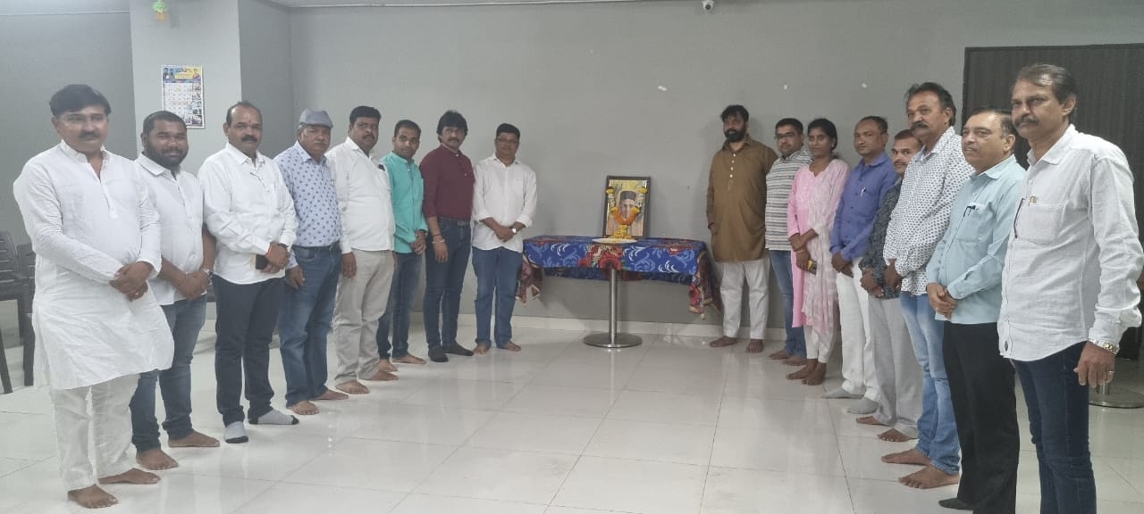 पिंपरी-चिंचवड भाजपातर्फे स्वातंत्र्यवीर सावरकर यांना अभिवादन