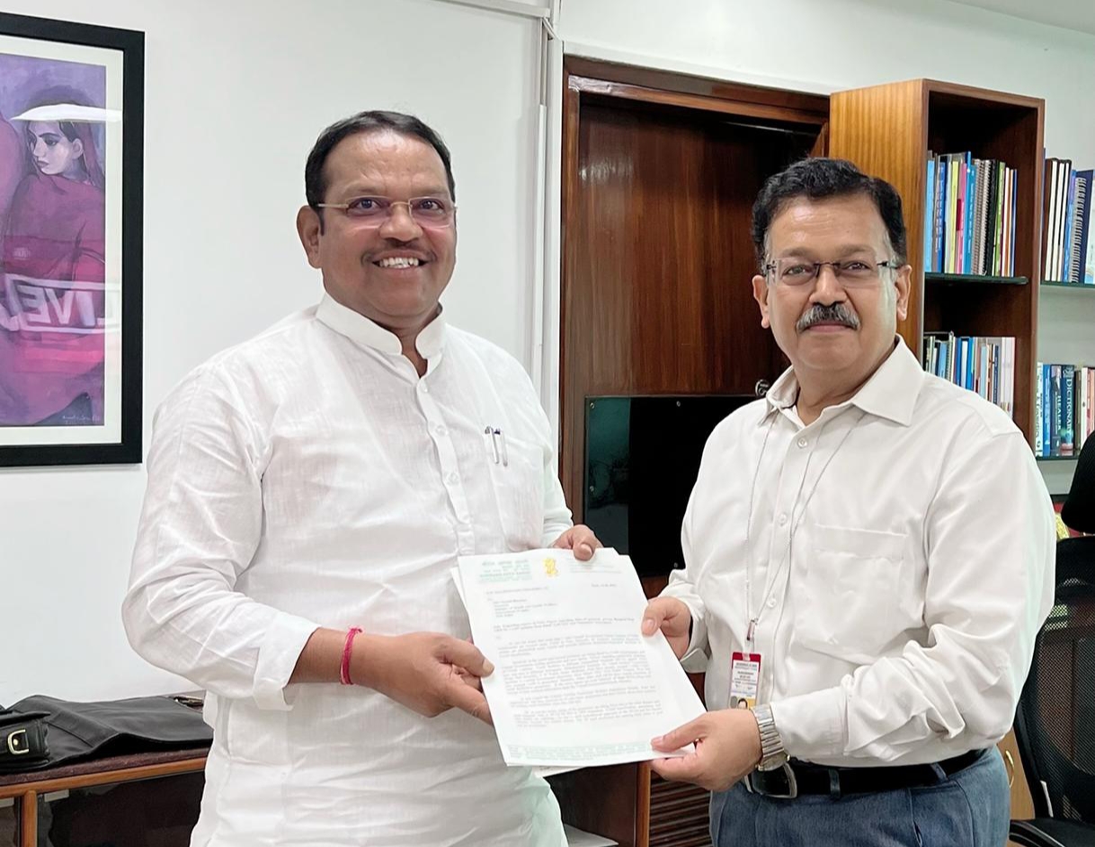 केंद्रीय निवृत्त कर्मचाऱ्यांची खासगी रुग्णालयातील सवलत पुन्हा सुरु करा; खासदार श्रीरंग बारणे यांची आरोग्य विभागाचे सचिव राजेश भूषण यांच्याकडे मागणी