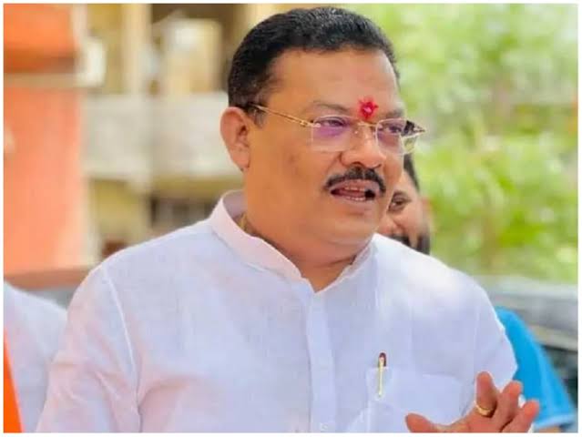 आमदार संजय शिरसाट यांना हृदयविकाराचा झटका; औरंगाबादहून एअर अ‍ॅम्ब्युलन्सने मुंबईला रवाना