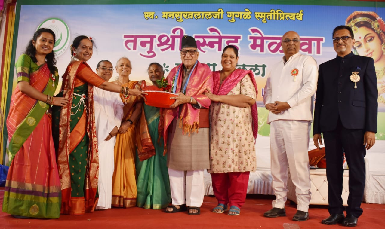 मुलांचा सर्वांगीण विकासासाठी त्यांना सार्वजनिक ठिकाणी वावरण्याची संधी द्या - रेणू गावस्कर