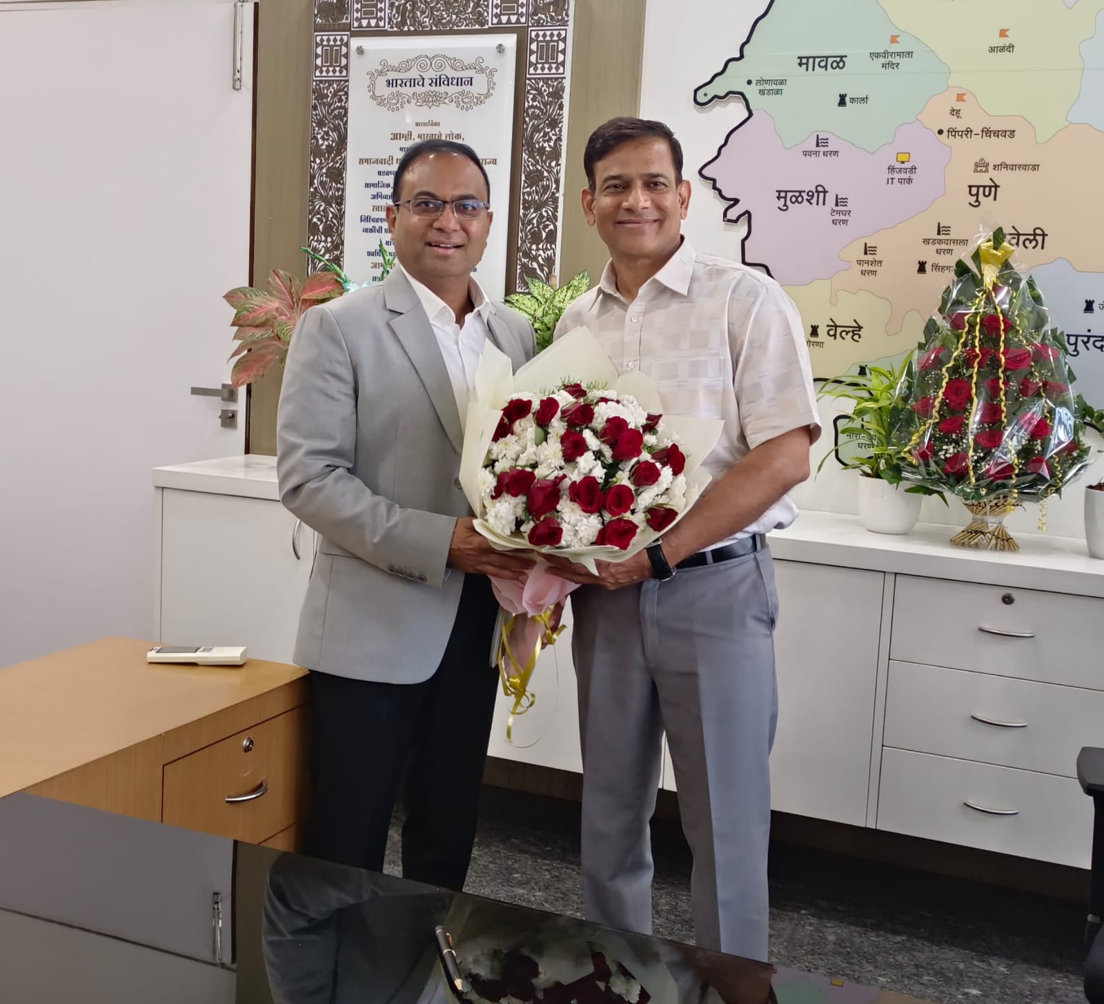 पुण्याच्या जिल्हाधिकारी पदाचा डॉ. सुहास दिवसे यांनी पदभार स्वीकारला