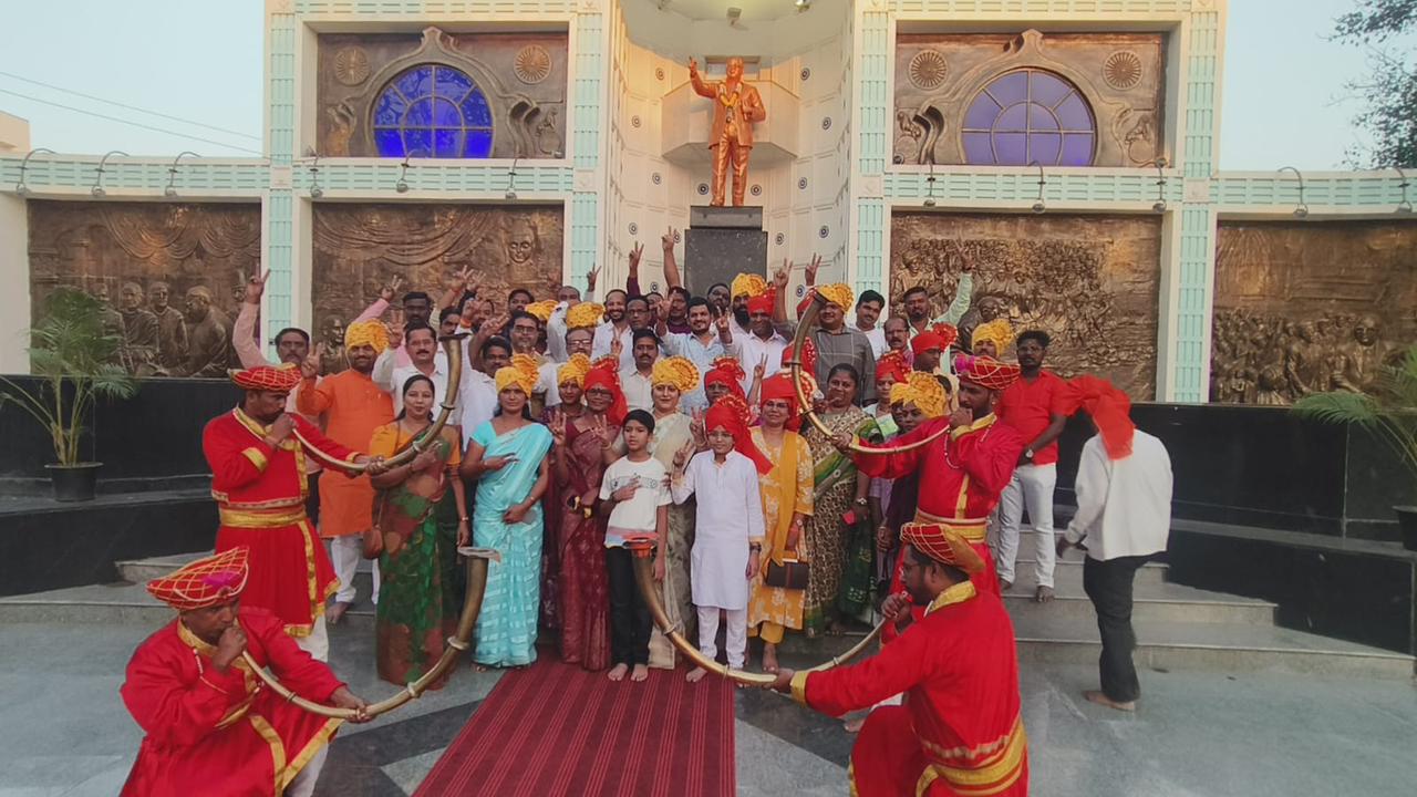 'तुतारी' चिन्ह मिळाल्याने राष्ट्रवादी काँग्रेस शरदचंद्र पवार पार्टीच्या वतीने पिंपरीत आनंदोत्सव साजरा