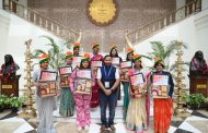 दिल्लीत १३८ महिलांचा राष्ट्रीय उत्कृष्ट महिला पुरस्काराने सन्मान