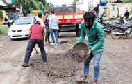 शहरातील खड्डे बुजविण्याचे काम युद्धपातळीवर सुरू; ९८९ खड्डे बुजविल्याचा महापालिकेचा दावा