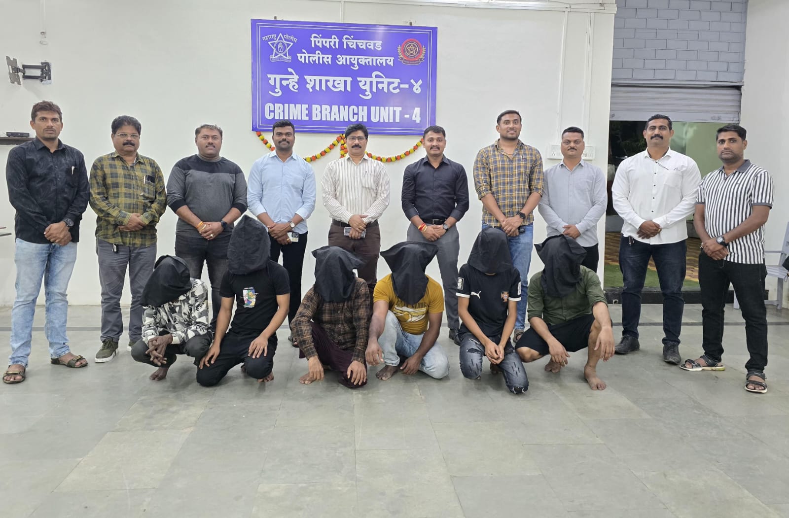 विनापरवाना वास्तव्य करणाऱ्या सहा बांगलादेशींना वाकड येथे अटक; विशेष विमानाने बांगलादेशात पाठवले परत