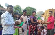 मानवी हक्क संरक्षण आणि जागृतीच्या वतीने कातकरी, आदिवासी समाजातील गोरगरिबांची दिवाळी गोड..!