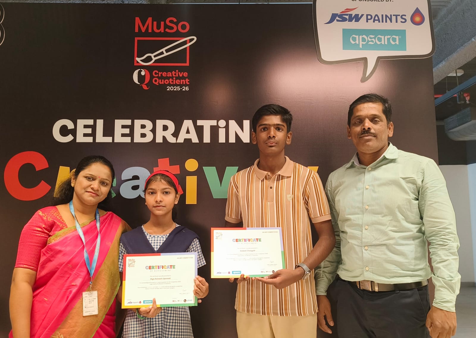 महापालिकेच्या विद्यार्थ्यांनी रेखाटलेल्या चित्रांची मुंबईतील प्रदर्शनासाठी निवड