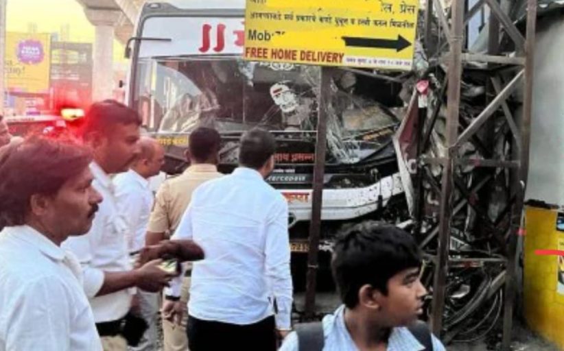 हिंजवडीत भीषण अपघात.. आयटी कर्मचाऱ्यांना घेऊन जाणारी बस थेट फूटपाथवर, दोन शाळकरी मुलांचा मृत्यू