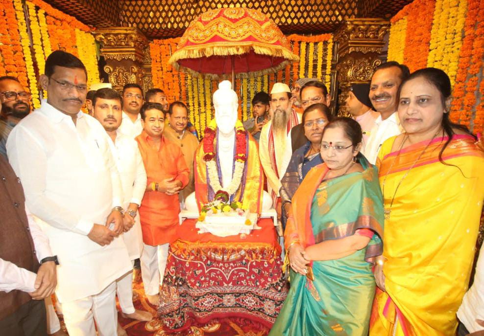 हिंदू मंदिरांच्या जमिनी व परिसरातील अतिक्रमणांवर कारवाई करा - मंत्री नितेश राणे