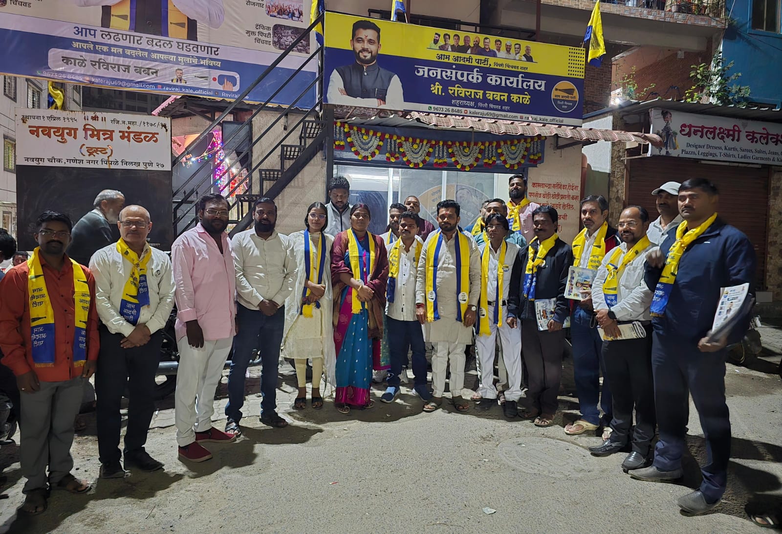 प्रभाग क्र.२६ मध्ये रविराज काळे यांनी श्रींचा आशीर्वाद घेऊन परिचयपत्रक वाटपाला व प्रचारला केली सुरुवात..!