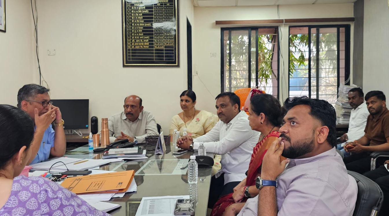 आकुर्डीतील राष्ट्रवादीचे नगरसेवक ॲक्शन मोडवर; महावितरणच्या अधिकाऱ्यांसोबत घेतली बैठक