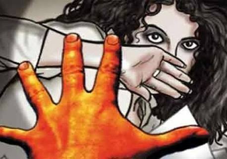 पोटच्या मुलीशीच अश्लील वर्तन केल्याप्रकरणी बाप गजाआड