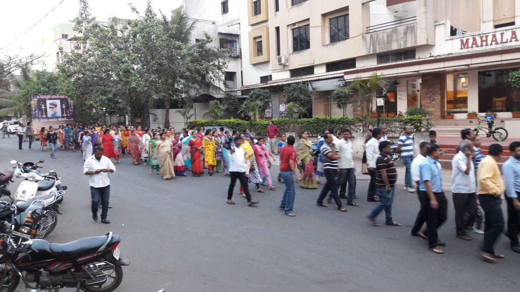 वाढत्या गुन्हेगारीच्या निषेधार्थ पूर्णानगरमधील रहिवाशांचा मुकमोर्चा