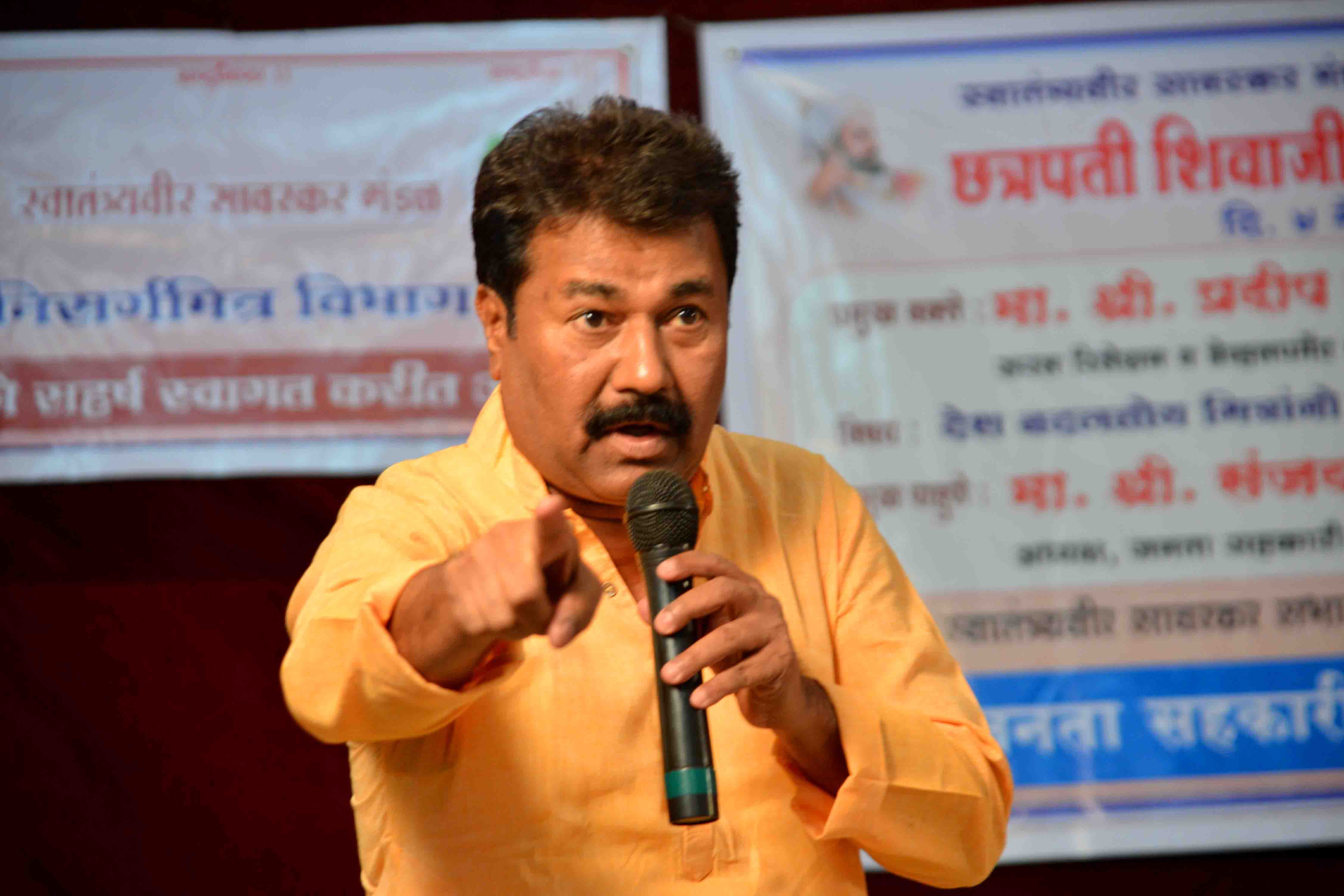 फक्त शहरच नव्हे तर गावदेखील वेगाने बदलतोय - प्रदीप लोखंडे