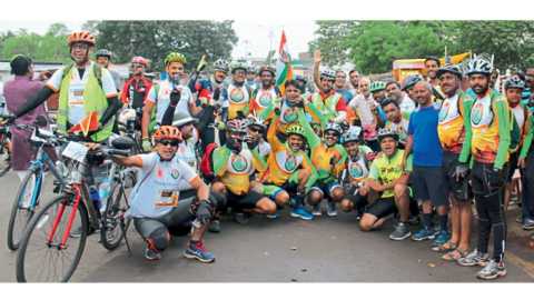 सव्वादोनशे जणांनी केली सायकलवर पंढरीची वारी!