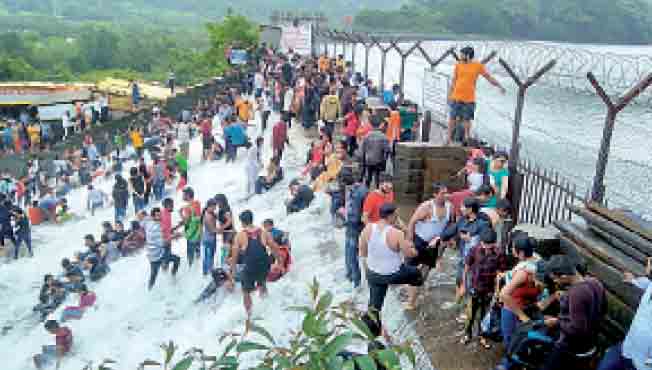 भुशी धरणाकडे जाणाऱ्या वाहनांना सायंकाळी ५ नंतर 'नो एन्ट्री'