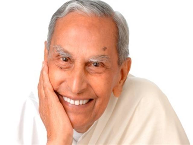 अध्यात्मिक गुरु दादा वासवानी यांचे निधन