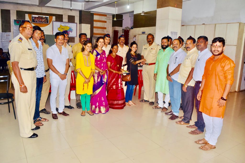 पोलीस फ्रेन्डस् वेलफेअर असोसिएशनच्या वतीने चिंचवड पोलीस स्टेशनमध्ये रक्षाबंधन