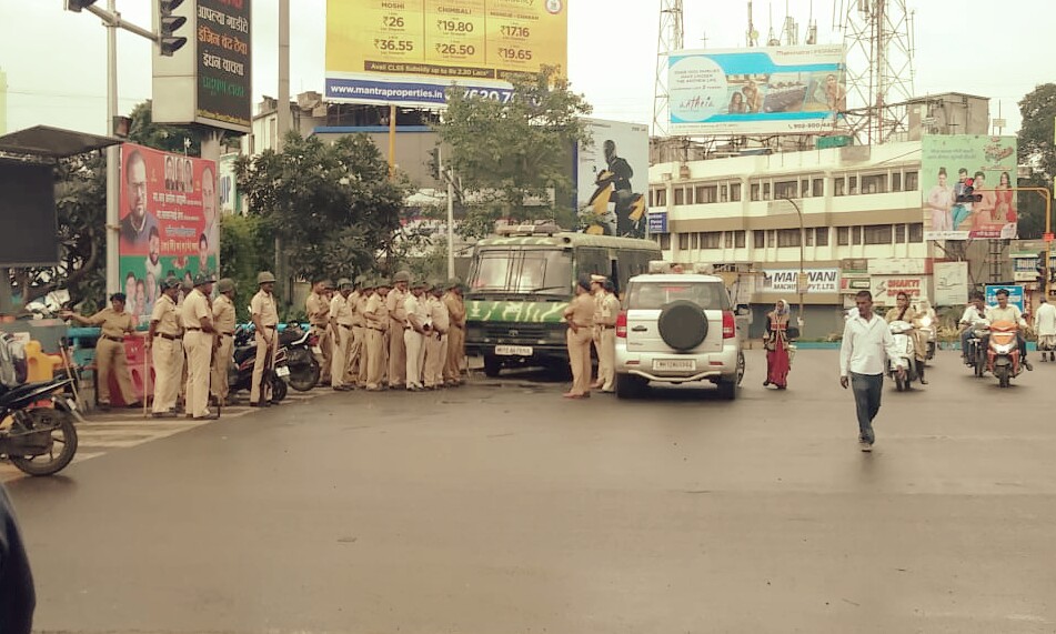 महाराष्ट्र बंद : पिंपरी चिंचवडमध्ये पोलिसांचा मोठा बंदोबस्त, बाजारपेठेतील सर्व दुकाने बंद