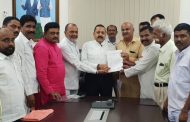 पंतप्रधान कार्यालयात रिक्षा-टॅक्सी संघटनांच्या प्रतिनिधींची बैठक