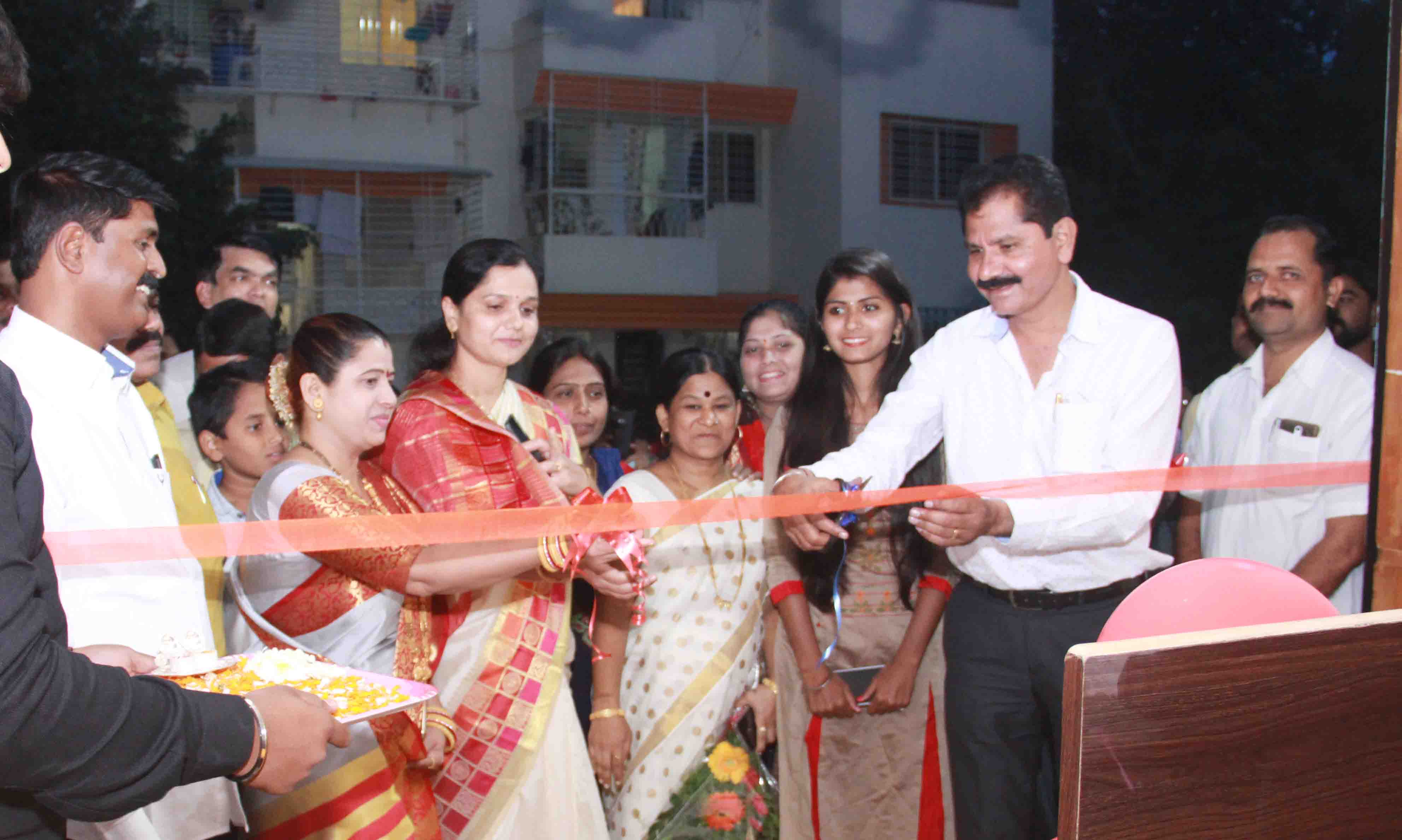 फुलेनगर येथे नागरी सुविधा केंद्र सुरू, पक्षनेते एकनाथ पवार यांच्या हस्ते उद्घाटन