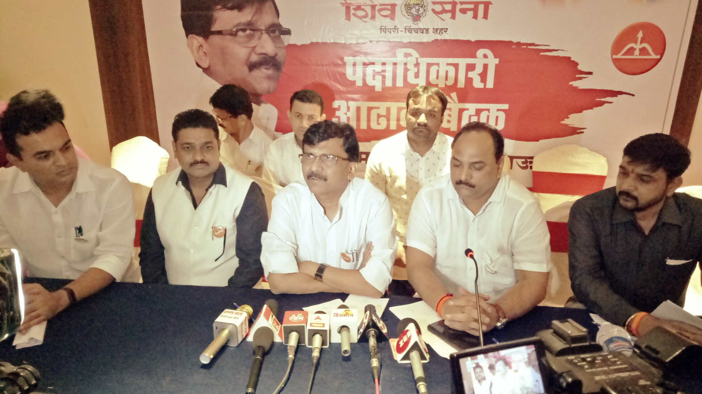 'वाल्या'मंडळींनीच भाजपाचे पूर्ण 'वस्त्रहरण' केलयं - खासदार संजय राऊत