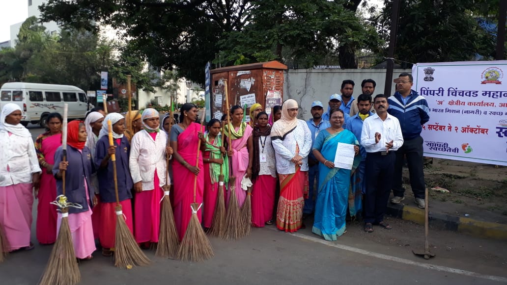 स्वच्छता सप्ताह अंतर्गत मोरवाडी परिसर केला 'चकाचक'