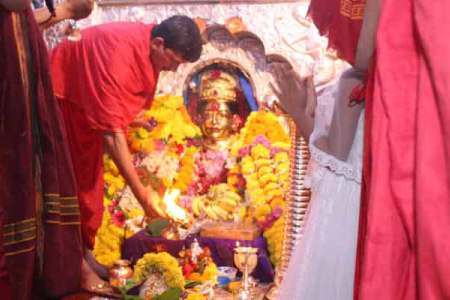 एकविरा देवीच्या गडावर घटस्थापना