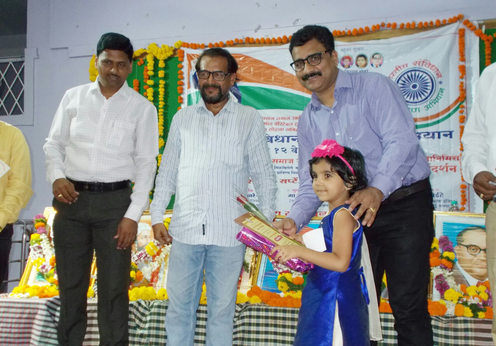 संविधानामुळे देश कुठल्याही संकटाचा समर्थपणे मुकाबला करू शकतो - डॉ. विजय खरे