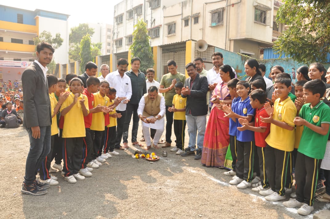 कै. लक्ष्मीबाई तापकीर यांच्या पुण्यस्मरणा निमित्त क्रीडा स्पर्धांचे महापौरांच्या हस्ते उद्घाटन