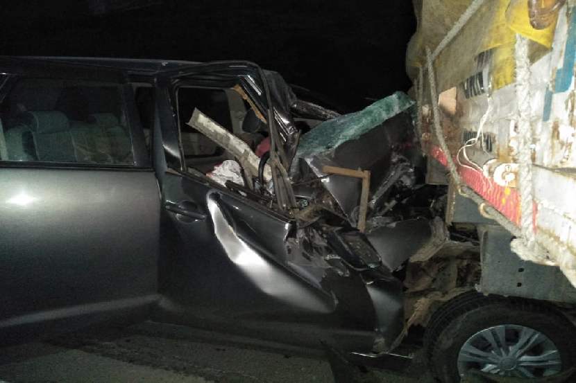 पुणे-मुंबई द्रुतगती मार्गावर कारचा अपघात, एकाचा मृत्यू