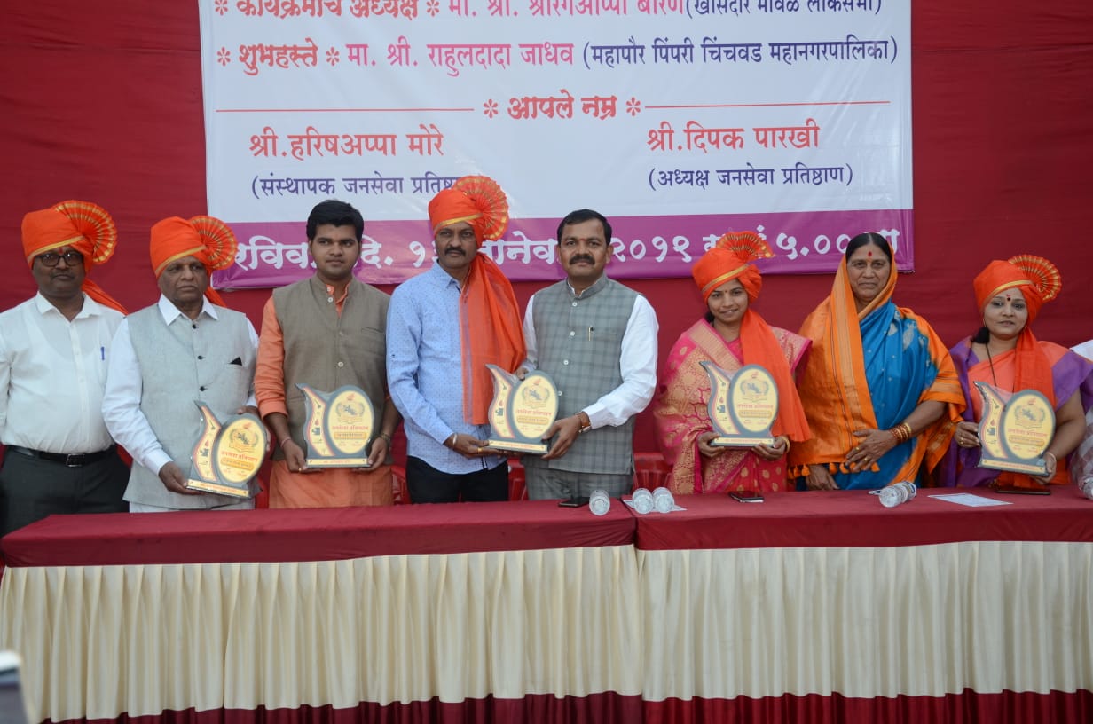 समाजासाठी काहीतरी करणारांचाच गौरव होतो - महापौर