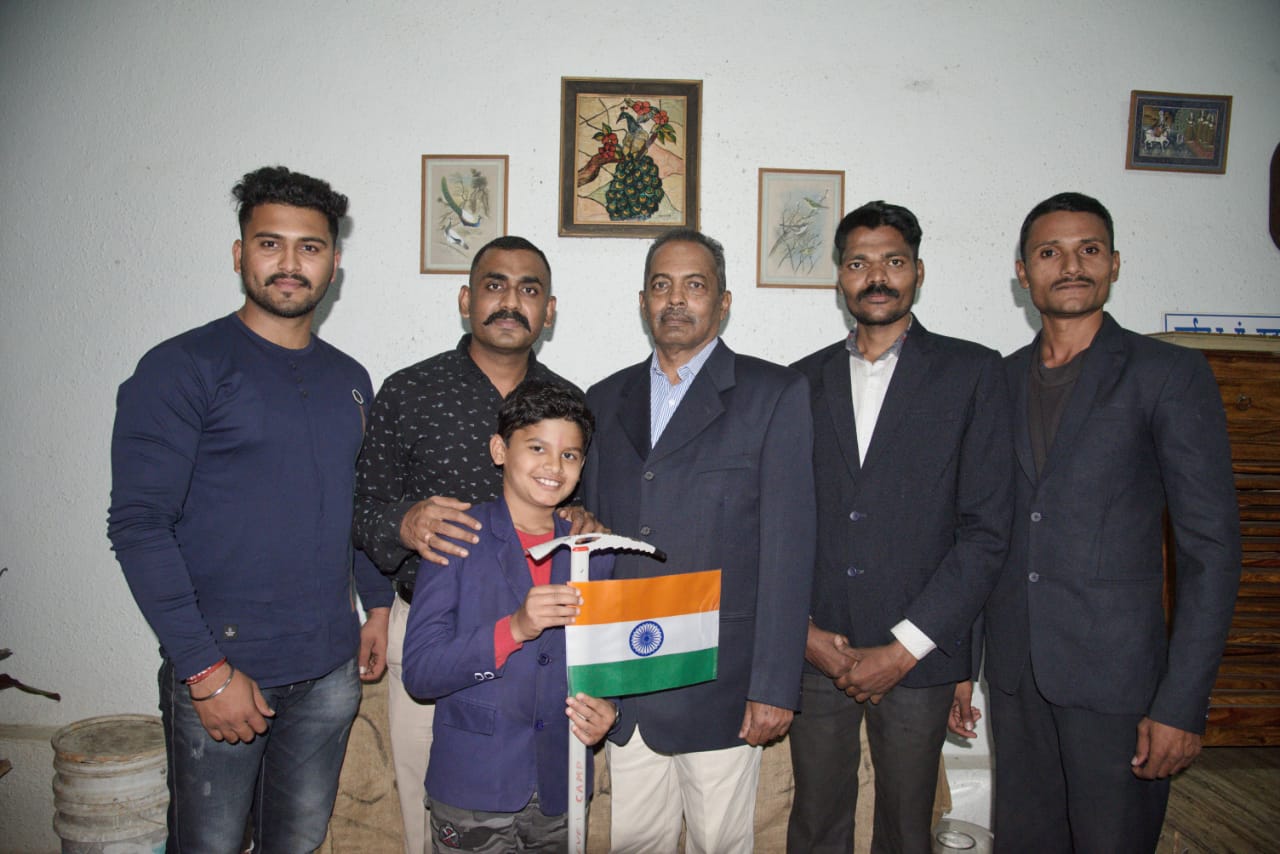 भगव्यासह तिरंगा फडकविण्यासाठी छोटा मावळा निघाला सातासमुद्रापार; पिंपळे निलखचा साई कवडे 'किलीमांजारो शिखर' सर करण्याच्या मोहिमेवर