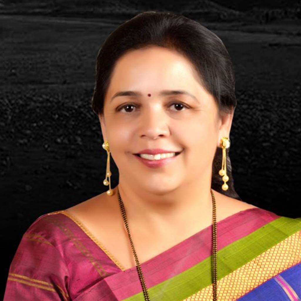 रोजगार ऐवजी 'डान्सबार', छावणी ऐवजी 'लावणी' देणाऱ्या सरकारचा तीव्र निषेध - वैशाली काळभोर