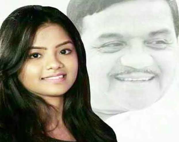 आर.आर आबांची कन्या स्मिता पाटील मावळमधून रिंगणात?