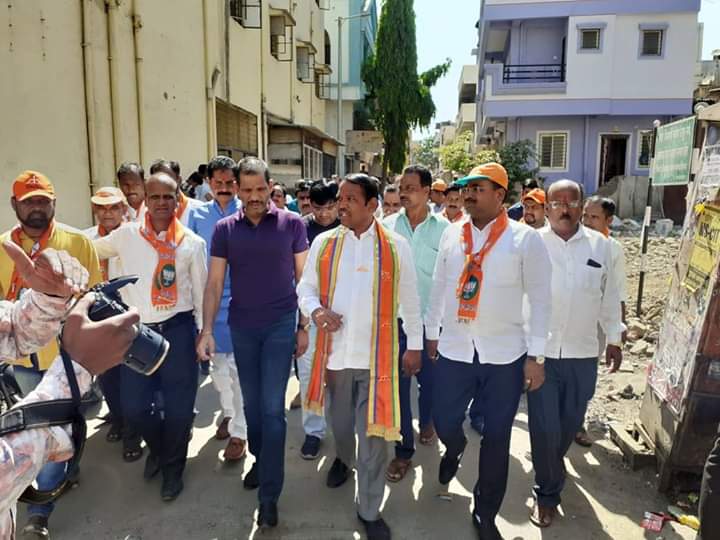 सांगवीत श्रीरंग बारणे यांच्या रॅलीला उत्स्फूर्त प्रतिसाद