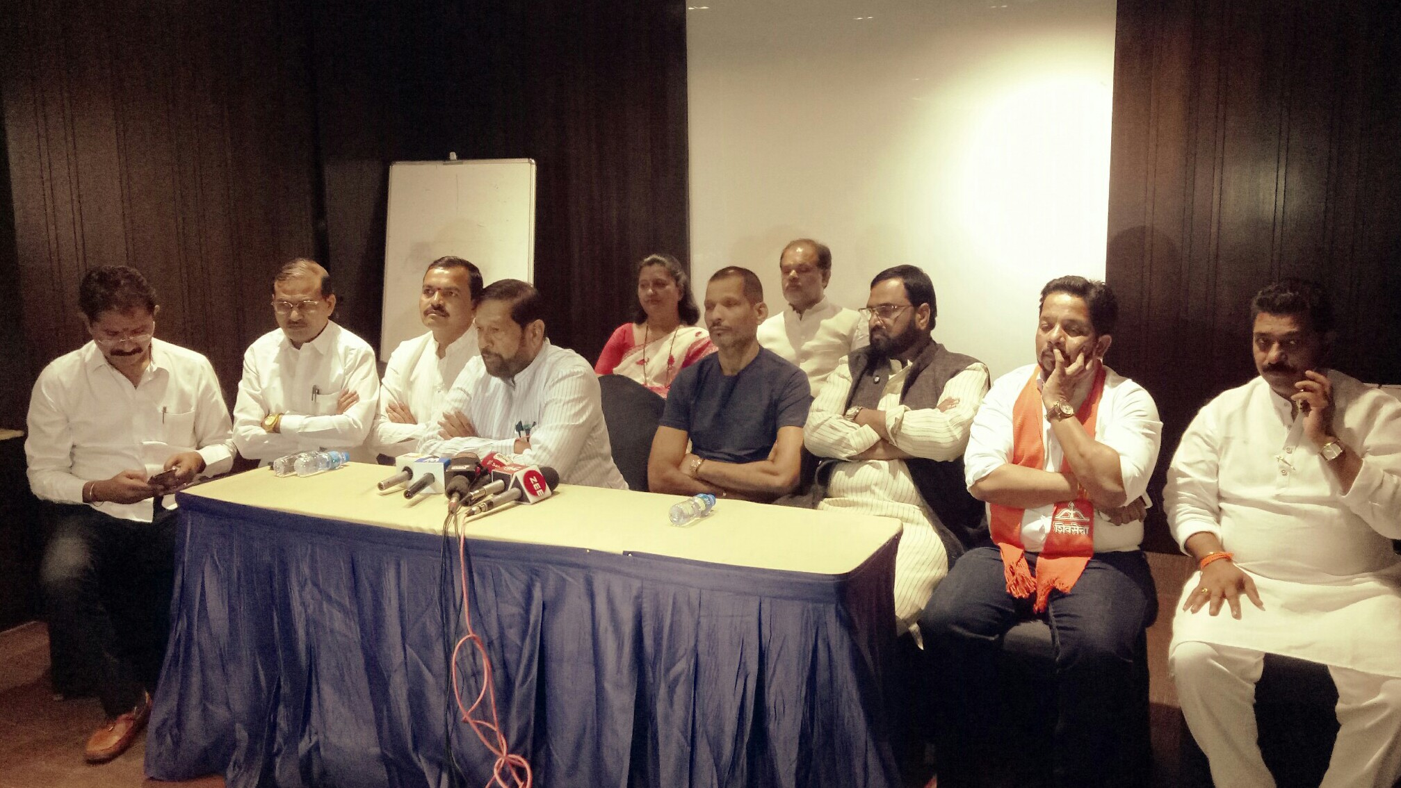 बारामतीचा 'दहशतवाद' खपवून घेणार नाही - गिरीश बापट