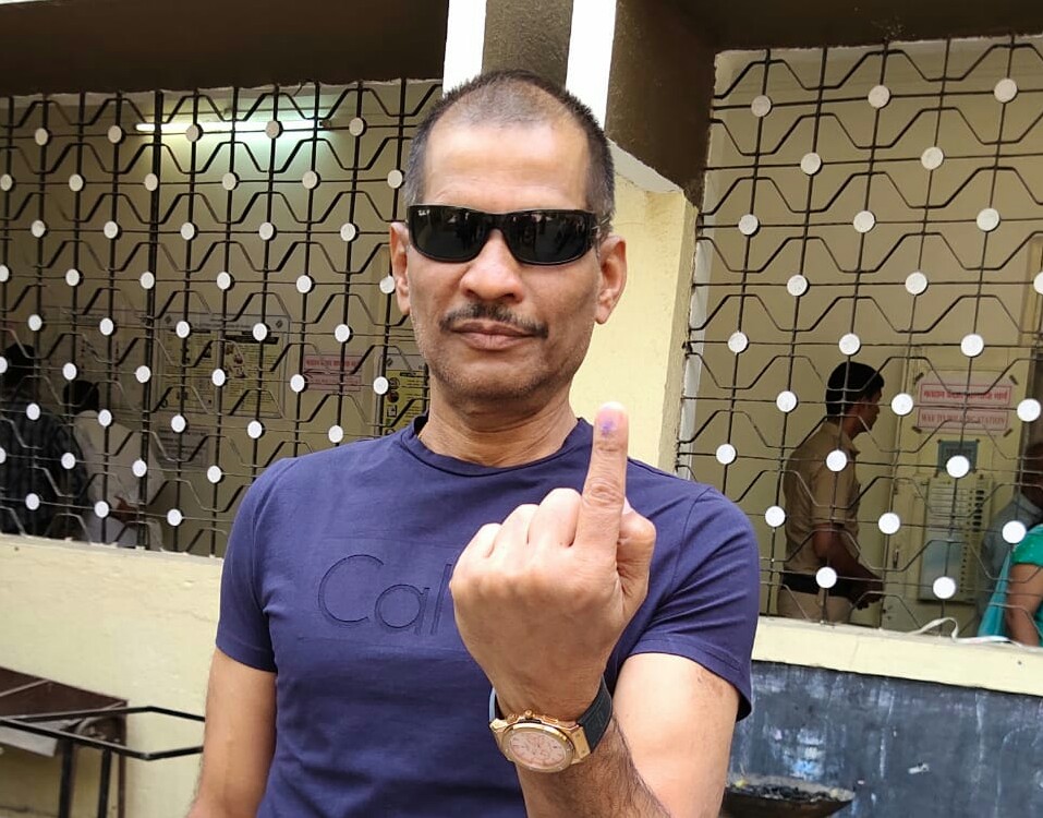 आमदार लक्ष्मण जगताप यांनी बजावला मतदानाचा हक्क..!