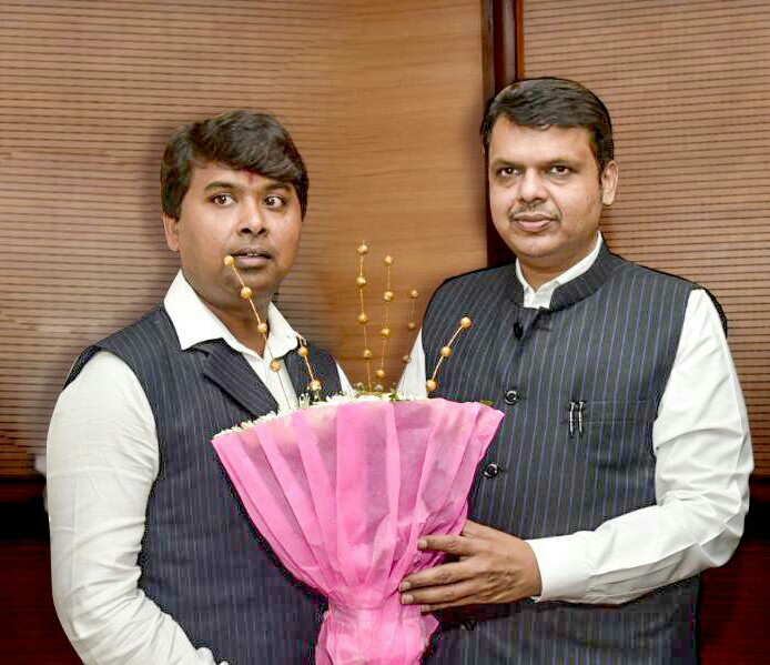 साहित्यरत्न लोकशाहीर अण्णाभाऊ साठे विकास महामंडळाच्या अध्यक्षपदाचा अमित गोरखे यांनी घेतला पदभार