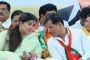अनधिकृत बांधकाम, रिंगरोडच्या मुद्यावरून थेरगावमध्ये पंकजा मुंडेंच्या सभेत 'गोंधळ', पाच जण पोलीसांच्या ताब्यात