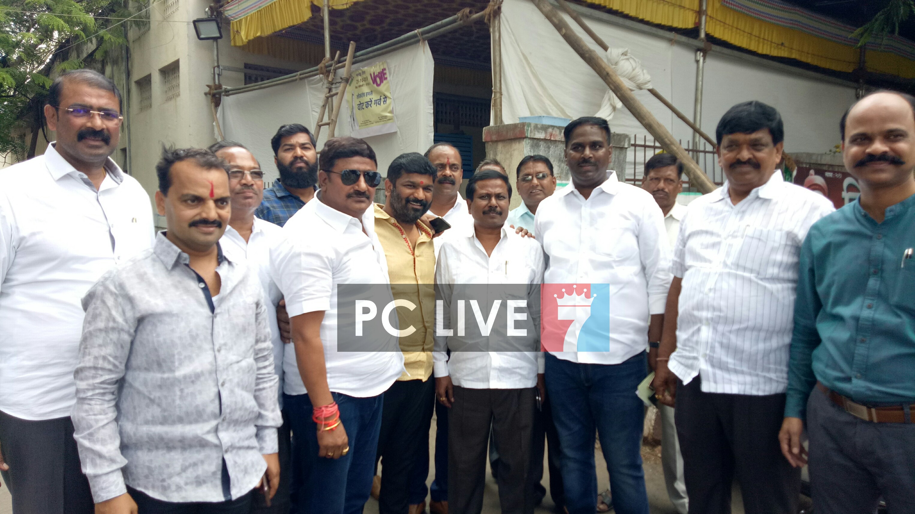 पिंपरीत अण्णा बनसोडे यांना 'दिलासा', राष्ट्रवादीचे बंडखोर शेखर ओव्हाळ, सुलक्षणा शिलवंत, राजू बनसोडे यांची माघार